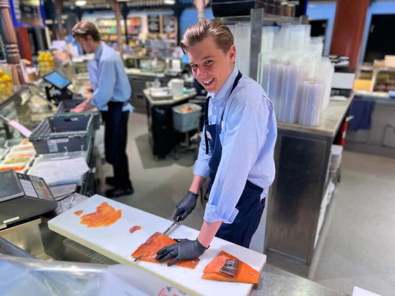 Stockholm: Old Town Food Tour of 7 Locals Favorites Tastings - What to Expect During the 3-Hour Experience