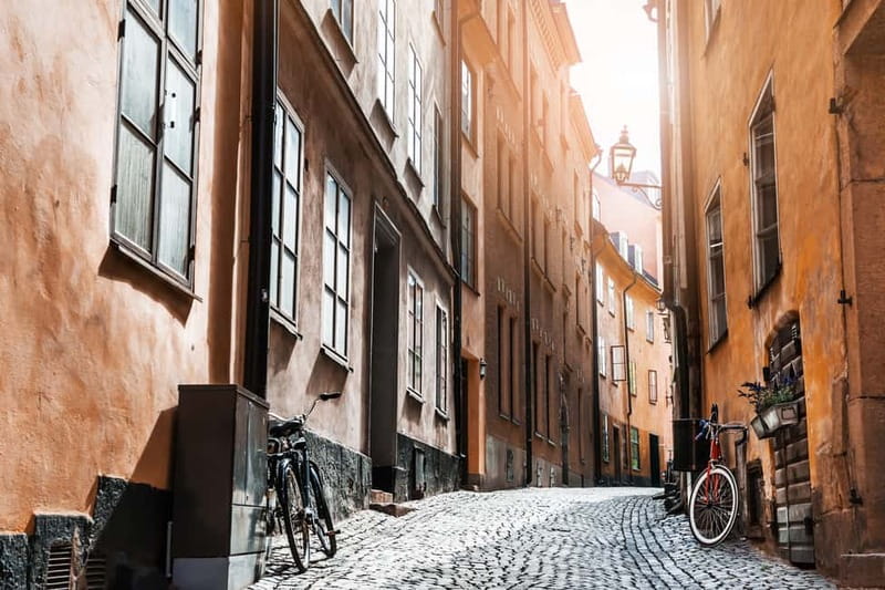 Stockholm: Old Town Historical Walking Tour - Key Points