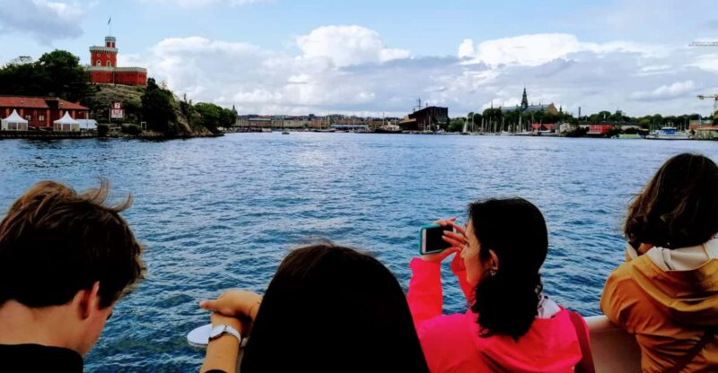 Stockholm: Old Town Walking Tour and the Vasa Museum - Explore Stockholms Historic Heart and the Vasa Museum in Comfort and Style