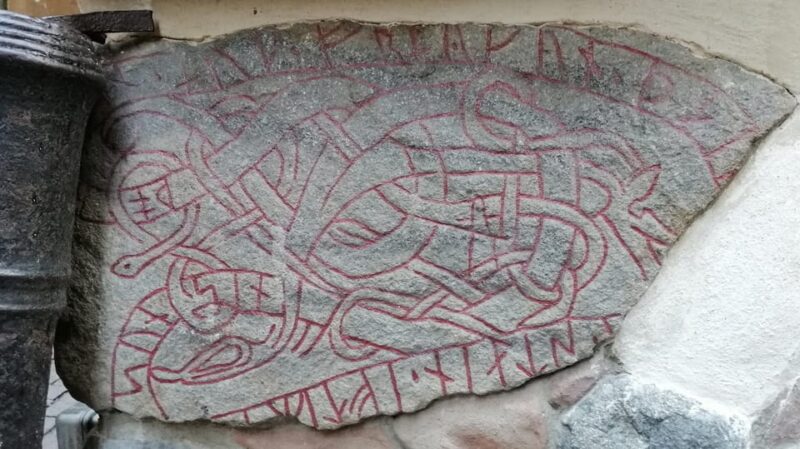 Stockholm: Old Town Walking Tour and the Vasa Museum - Practical Details: Logistics & Group Size