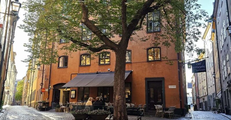Stockholm: Old Town Walking Tour, stories and secrets - Key Points