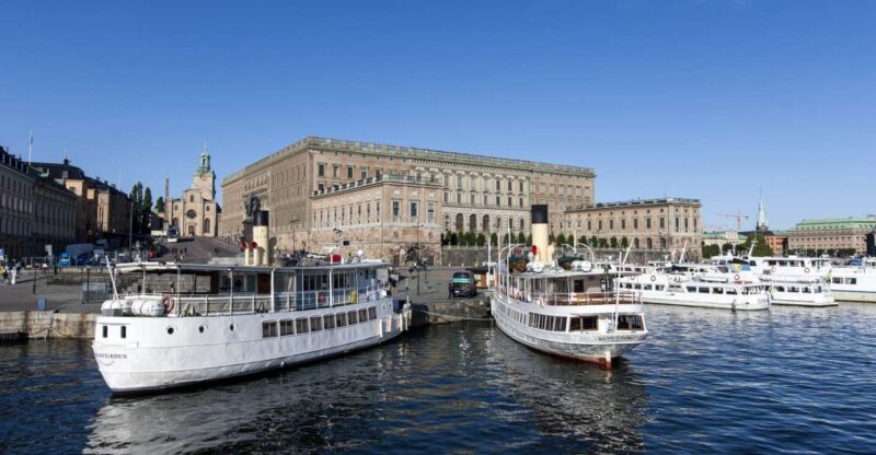 Stockholm: Old Town Walking Tour w/ Vasa Museum & Boat Ride - Scenic Ferry Ride to Djurgården Isle