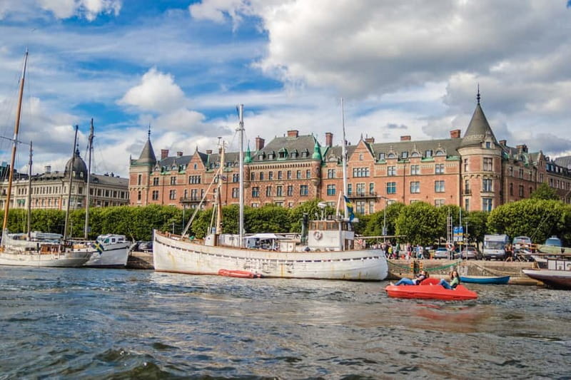 Stockholm: Royal Djurgården Boat Tour - Exploring the Route: From Nybrokajen to Djurgården