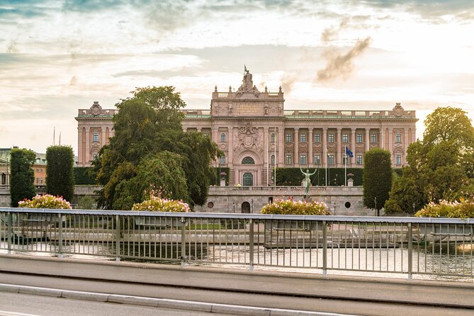 Stockholm Royal Palace Museums Gamla Stan Skip-the-line Tour - Discover the Royal Palace and Gamla Stan with Expert Guides