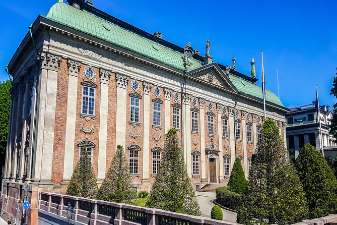 Stockholm Royal Palace Museums Gamla Stan Skip-the-line Tour - The Charm of Gamla Stan and the Old Town
