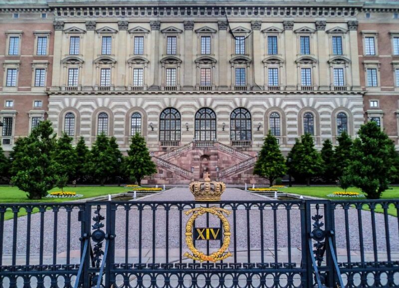 Stockholm Royal Palace Museums Gamla Stan Skip-the-line Tour - Highlights of the Palace and Old Town