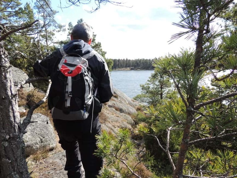 Stockholm: Self-Guided hiking in beautiful nature - "After Effort Comfort": Lakes, Nature, and Seclusion