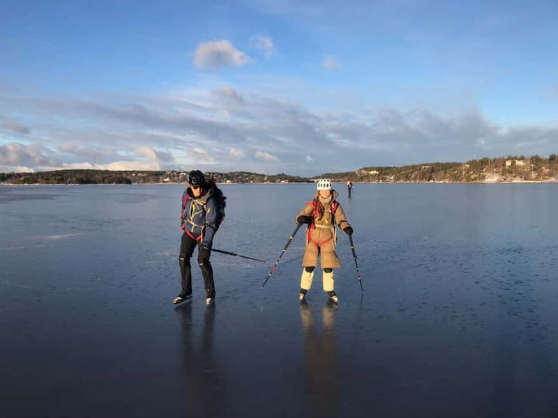 Stockholm: Skating on Natural Ice Introductory Tour - Small Group Atmosphere for Personalized Attention