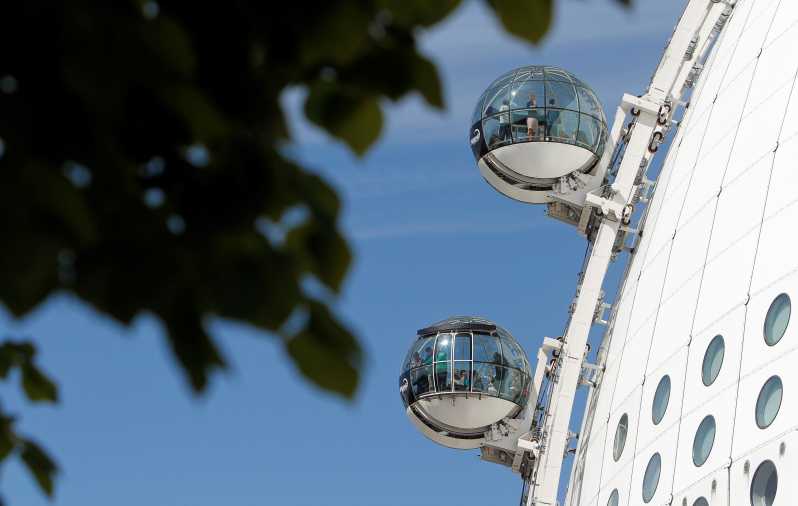 Stockholm: SkyView Glass Gondola Ride - Accessibility and Guided Support