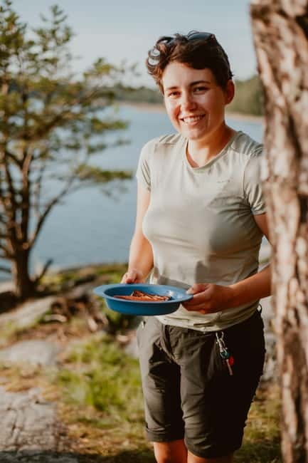 Stockholm: Sunset Canoe Beaver Safari & BBQ on Island - The Guides and Their Role