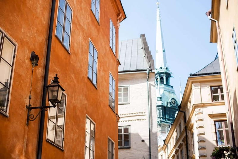 Stockholm Syndrome: 3-Hour Private Walking Tour - Refreshment Break at a Local Café