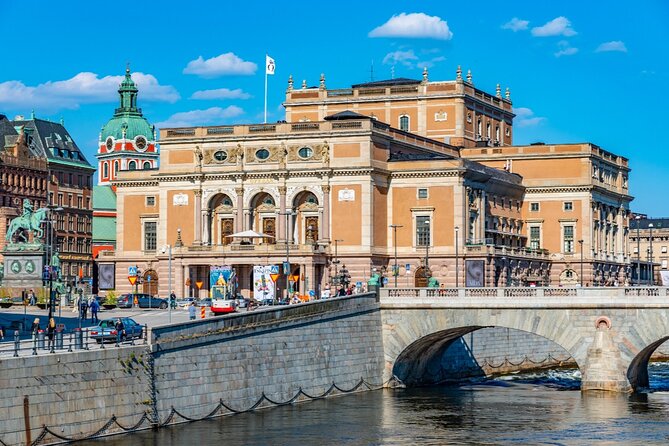 Stockholm Troll Hunt: Self-Guided Old Town Adventure - The Saint George Statue and Battle of Brunkeberg