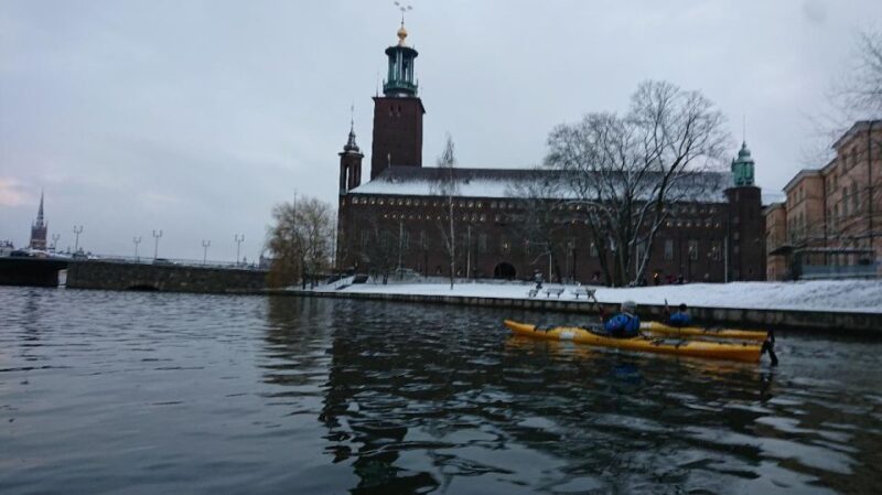 Stockholm: Winter City Kayaking Tour - The Food and Drink Experience on the Tour