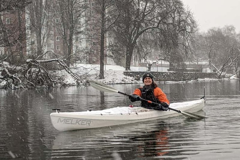 Stockholm: Winter Kayaking Tour through the City Centre - Equipment and Safety Features for Cold Weather Paddling