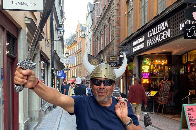 Stockholm's Best Bike Tour! (English or German) - The Nordic Heroes and Artistic Landmarks