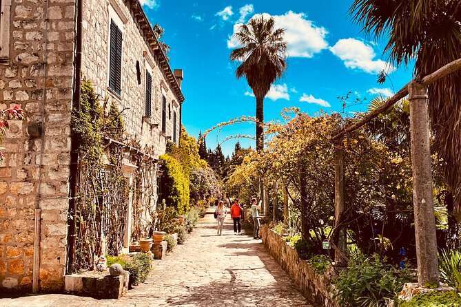 Ston and Peljeac Private Guided Tour From Dubrovnik - Tasting Fresh Oysters at the Croatian Defenders Bridge