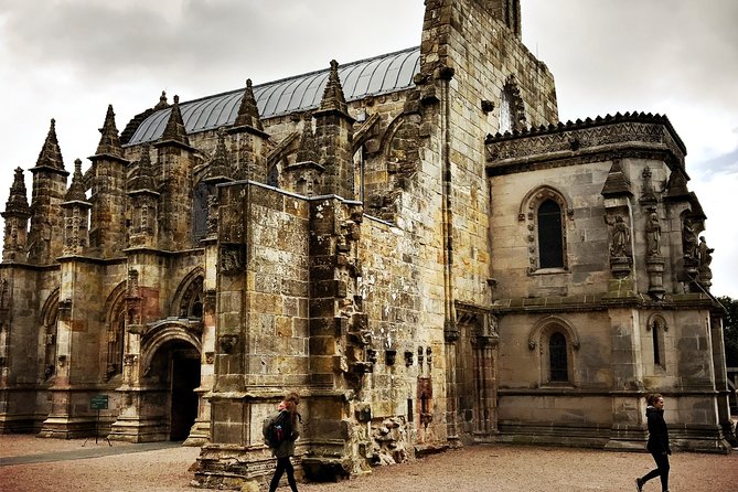 Stone & Story: Rosslyn Chapel & Melrose Abbey Private Day Trip - Scott’s View: Breathtaking Panoramas of the Borders