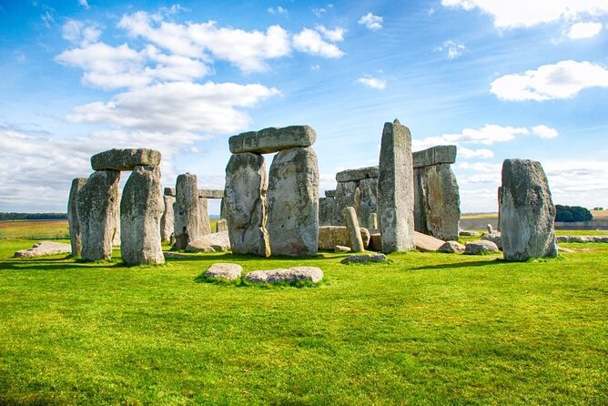 Stonehenge and Windsor Castle Tour from London With Entry Tickets - Start Point and Transportation Logistics from London