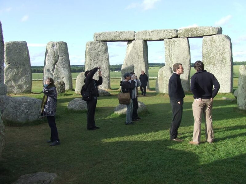 Stonehenge: App Guided Tour + Admission Included - Key Points