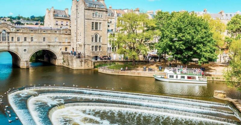 Stonehenge & Bath: Full-Day Coach Tour from London - Experience with Guides and Comfort Amenities