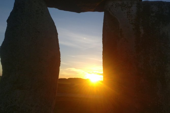 Stonehenge Half-Day luxury guided tour from Bath for 2-8 - Included Features and Additional Comforts