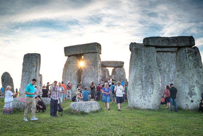 Stonehenge Half-Day Tour from London with Admission & Snack Pack - The Self-Guided Experience at Stonehenge
