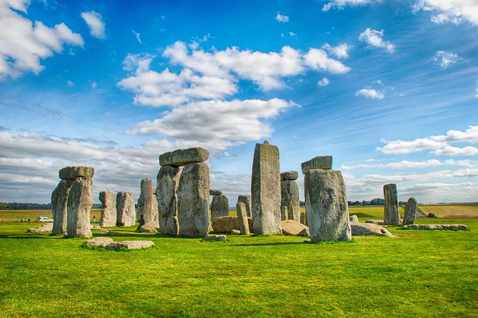Stonehenge Morning Half-Day Tour from London Including Admission - The Scenic Drive Through Wilshire Countryside