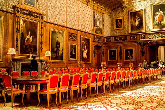 Stonehenge, Oxford & Windsor Private Car Tour from London - Walking Tour of Oxford’s Historic University Streets