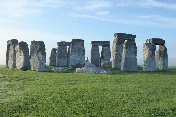 Stonehenge Private Tour - Half-Day Tour from Bath - Explore the Iconic Stone Circle and Capture Photos