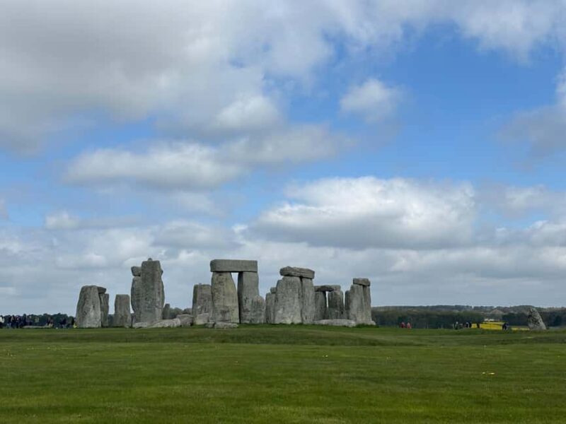Stonehenge Private Walking Tour (Admission included) - Walking Along the Ancient Avenue and Passing the Cursus