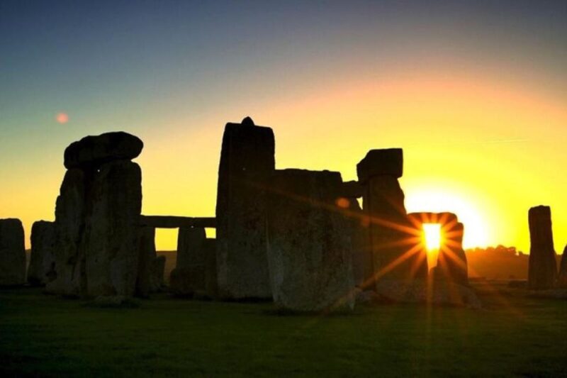 Stonehenge Special Access - Evening Tour from London - The Guide and Tour Experience