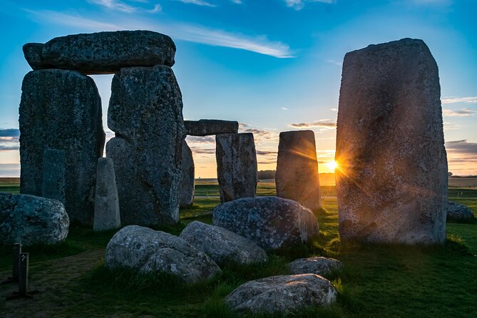Stonehenge Special Access Guided Morning Tour from London - Visiting Salisbury Cathedral and the Magna Carta