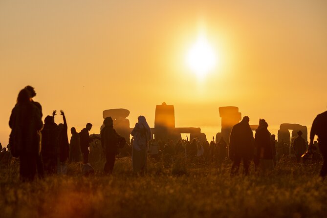 Stonehenge Summer Solstice Tour from London: Sunset or Sunrise Viewing - The Experience of Celebrating Summer Solstice at Stonehenge