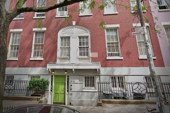 Stonewall and Gaslight: A Self-Guided Tour of Greenwich Village - From Streetball Courts to Punk Rock: Cultural Landmarks