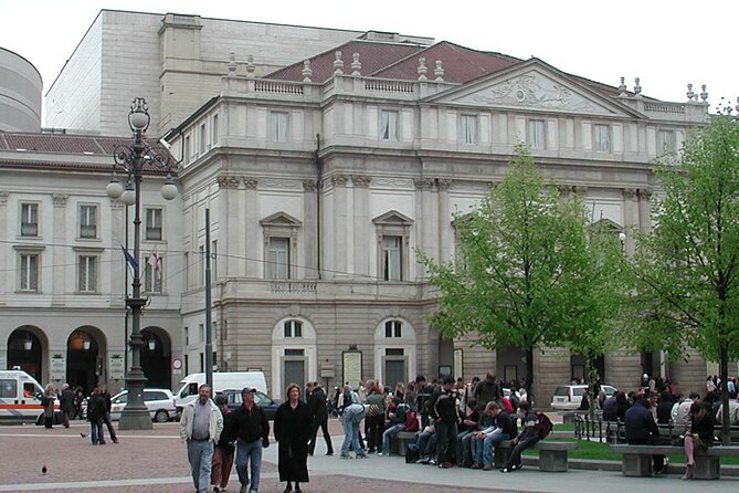 Stories of the Fashion Capital: A Self-Guided Audio Tour of Milan - Passing by Teatro Alla Scala