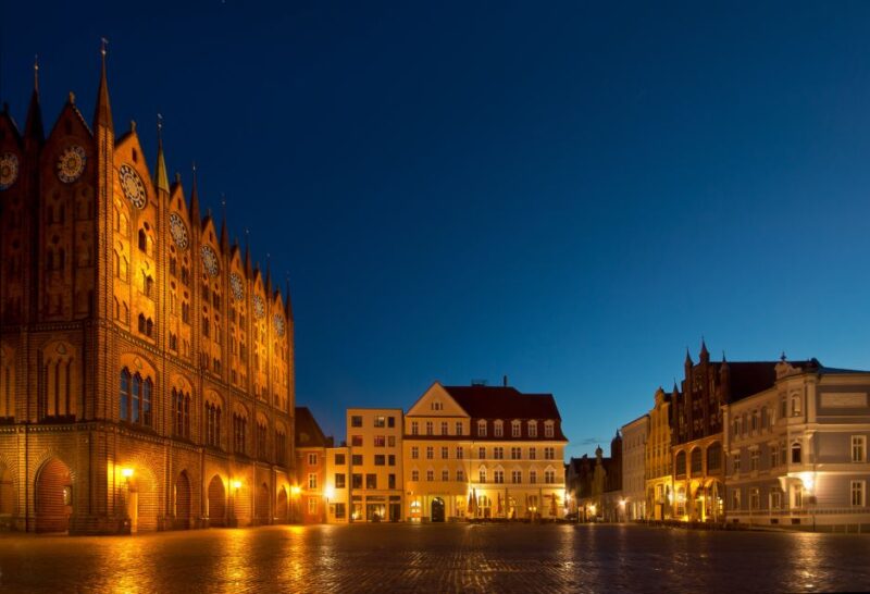 Stralsund: Old Town Evening Tour with a Night Watchman - Booking and Cancellation Policies