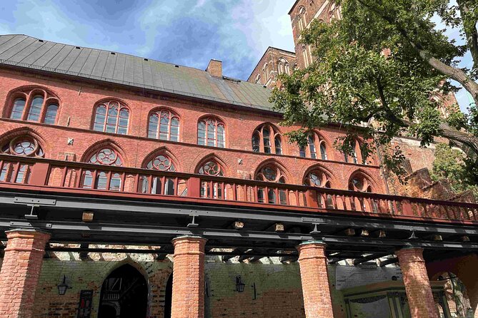 Stralsunds Old Town Audio Guided Tour of the Citys Highlights - The Modern Ozeaneum Aquarium and Maritime Landmarks