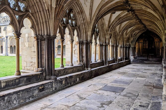 Stranger in Norwich Self-Guided Tour and Exploration Game - The Charm of Elm Hill and Tombland Alley