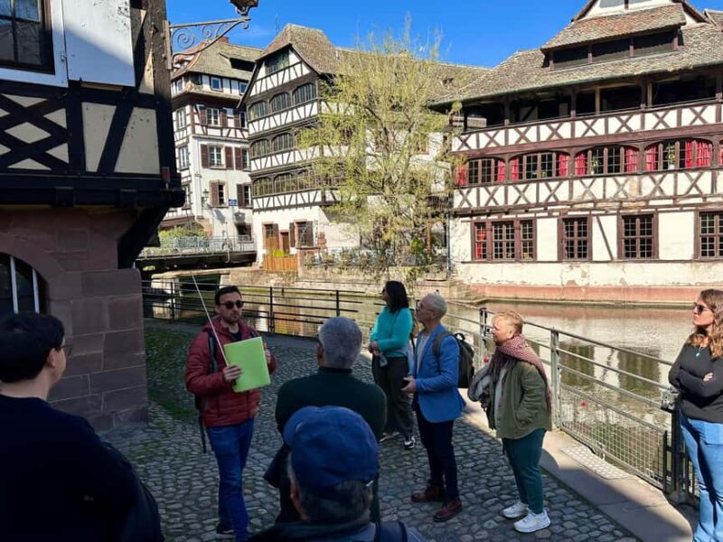 Strasbourg: 2-hour tour of the Historic Center and Petite France - Practical Details: Meeting Point and Group Size