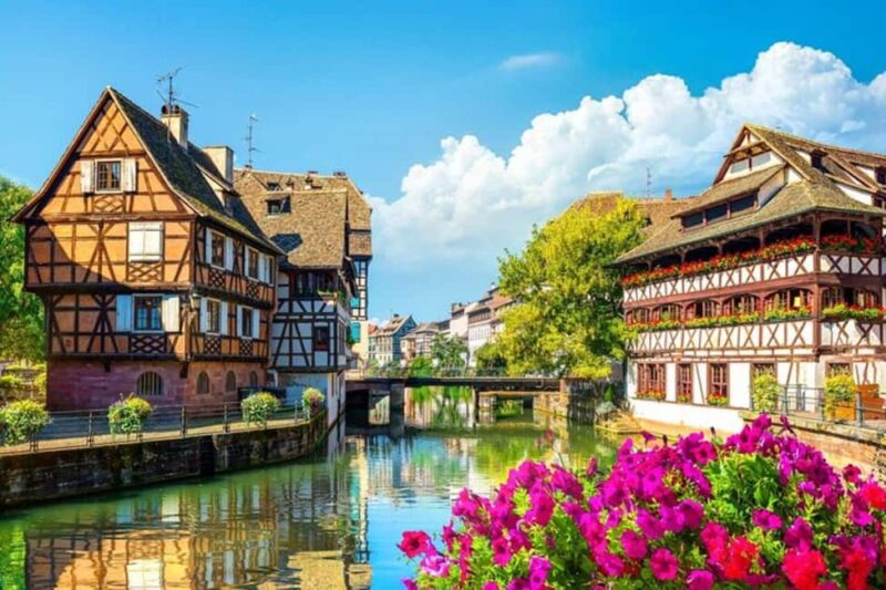 Strasbourg: Historic Center Walking Tour - Insights from Reviews: Knowledgeable Guides and Great Value
