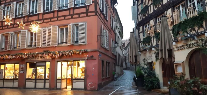Strasbourg: Enjoy the Christmas markets - Visiting the Best Alsatian Bakery in Strasbourg