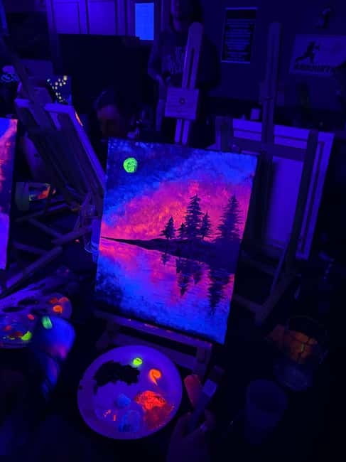 Strasbourg: Painting in the dark workshop with drinks - The Atmosphere and Creative Environment at Meltdown Strasbourg