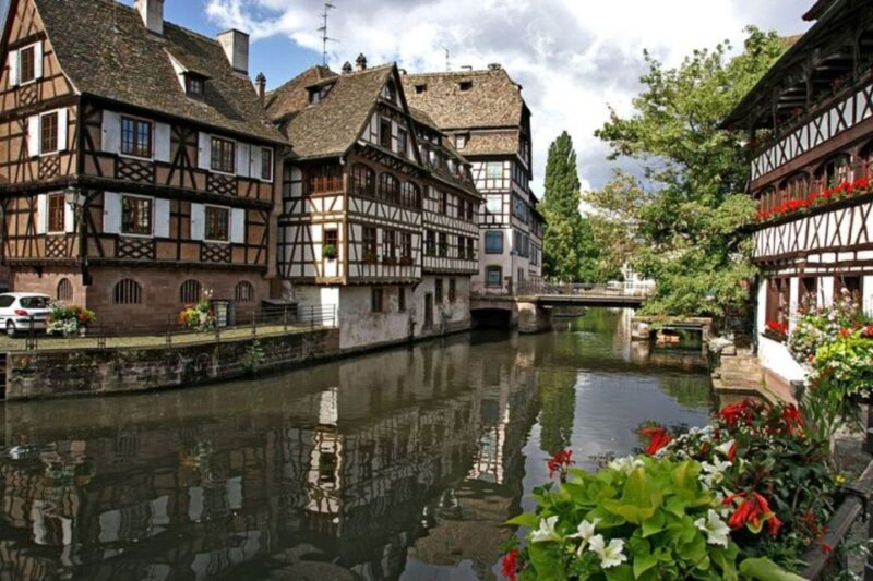 Strasbourg: Private custom tour with a local guide - Strasbourg: Private custom tour with a local guide