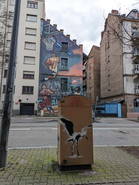 Strasbourg : Street-Art Tour - Discovering the Train Station District’s Nightlife and Local Scene
