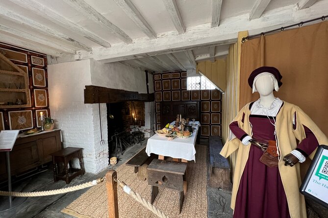 Stratford Upon Avon & Warwick Castle Private Tour - Additional Conveniences and Included Amenities