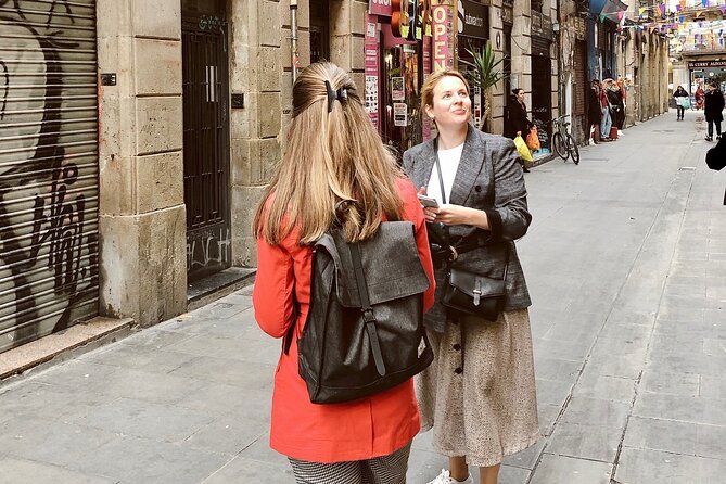 Street art, Sculptures and Murders Walking Tour in Barcelona - Street Art and Philosophy on La Rambla