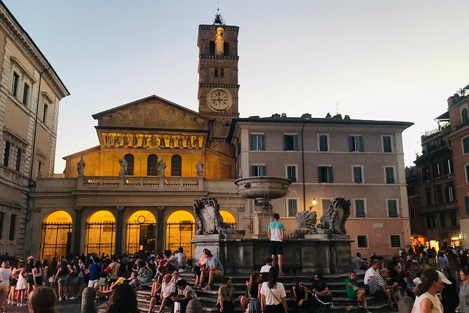 Street food and pasta in Rome - Exploring the Local Nightlife at Via della Cuccagna