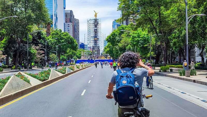 Street Food Bike Tour Mexico City - Relaxing at Parque México and Sampling Mexican Cuisine