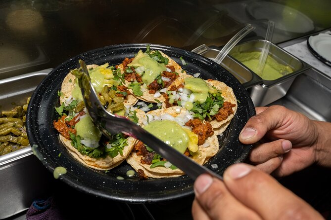 Street Food Tour with Friends - Discovering the Beauty and History of Chapultepec Park