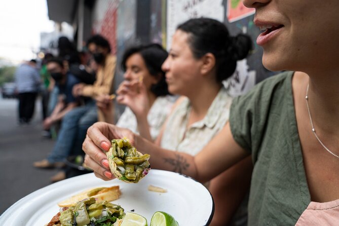 Street Food Tour with Friends - Food, Drinks, and Cultural Highlights